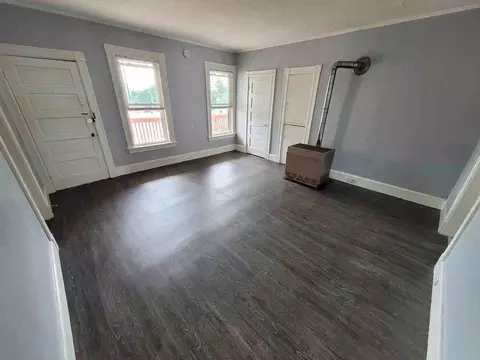 25 Bremer St, Manchester, NH 03102