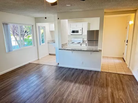 145 E 18th St, Costa Mesa, CA 92627