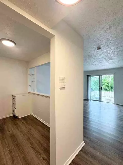 7810 Blondo St, Omaha, NE 68134