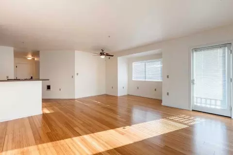 210 NW 20th Ave, Portland, OR 97209