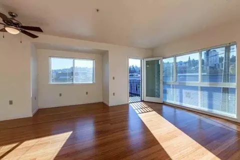 210 NW 20th Ave, Portland, OR 97209