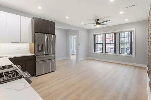 7642 N Eastlake Ter, Chicago, IL 60626