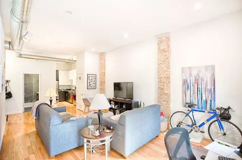 1164 N Milwaukee Ave, Chicago, IL 60642
