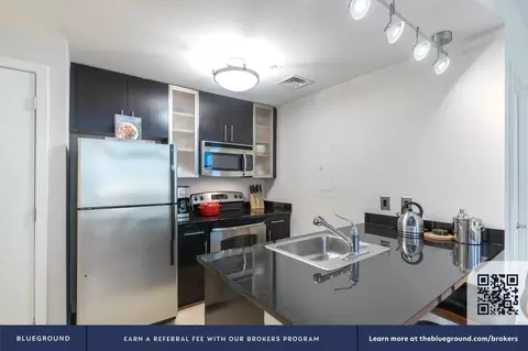 1425 P St NW, Washington, DC 20005 photo 4