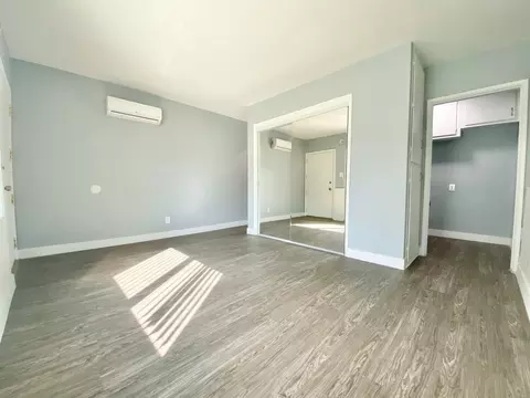 8400 Crenshaw Dr, Inglewood, CA 90305