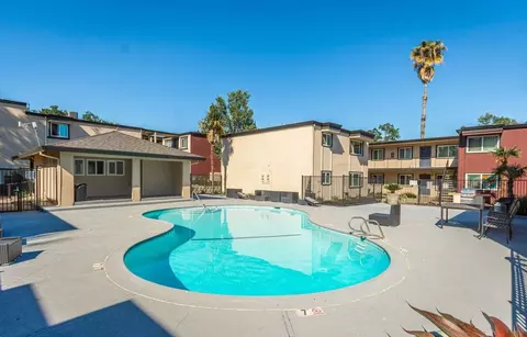 5050 Walnut Ave, Sacramento, CA 95841