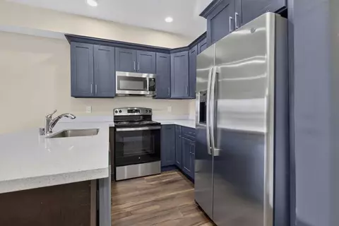 222 S 156th St, Burien, WA 98148