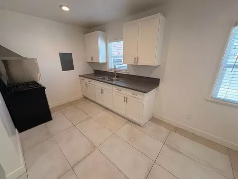 7825 8th St, Buena Park, CA 90621