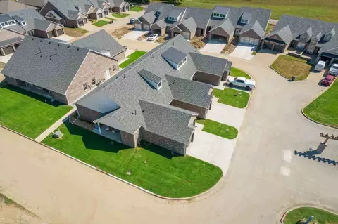 10700 Douglas Cir, Jenks, OK 74037