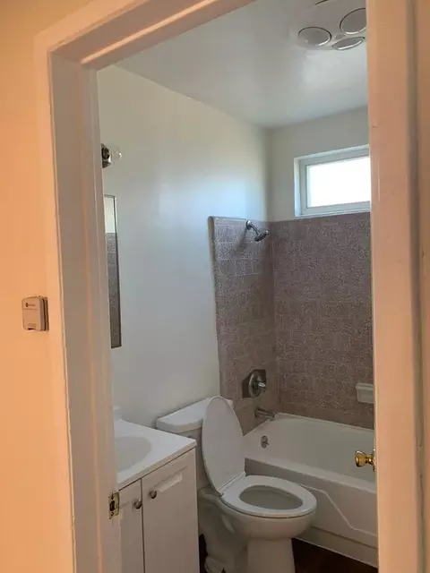 263 W 15th St, Los Angeles, CA 90731