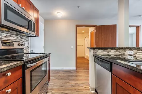 1737 NW 56th St, Seattle, WA 98107