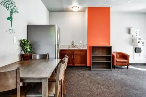 193 Airport Blvd E, Santa Rosa, CA 95403