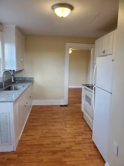 1233 E Center St, Kingsport, TN 37660
