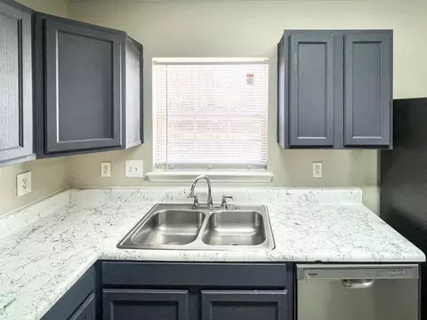 314 S Woodcrest St, Durham, NC 27703 photo 33