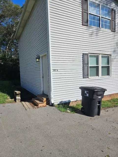 313 Lee Dr, Columbia, TN 38401