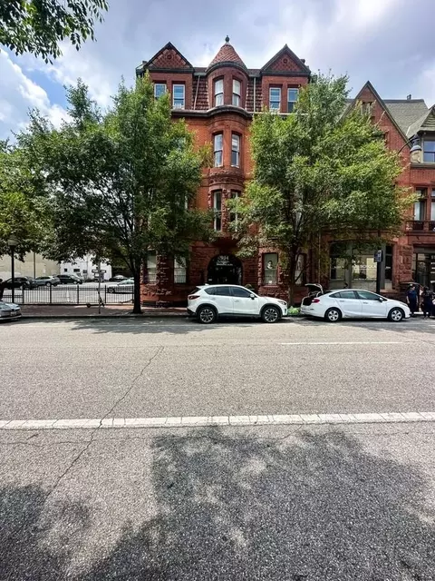 914 N Charles St, Baltimore, MD 21201