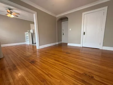 935 Goodrich Ave, Saint Paul, MN 55105