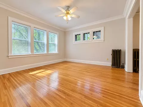 935 Goodrich Ave, Saint Paul, MN 55105