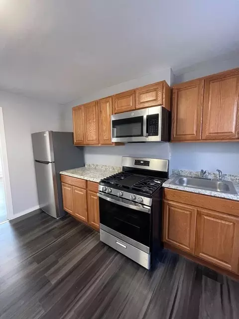 68 Hasbrouck St, Newburgh, NY 12550