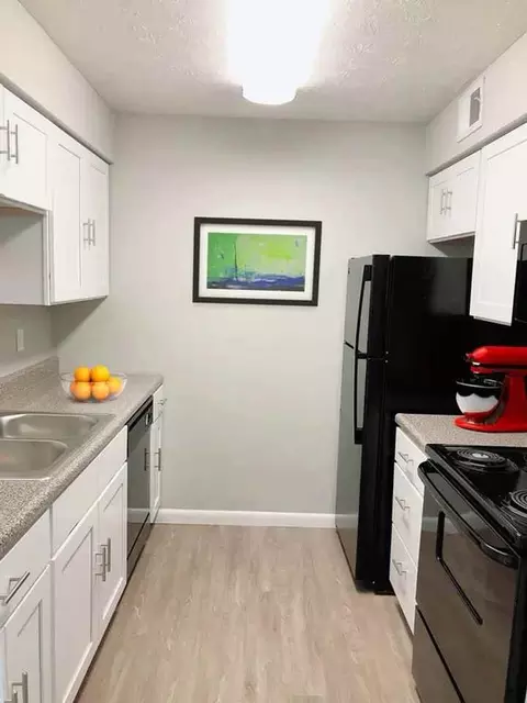 545 English Village Dr, Indianapolis, IN 46239