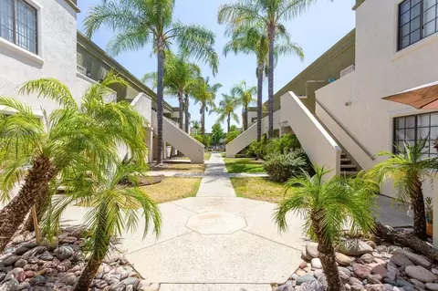 1059 E Bradley Ave, Bostonia, CA 92021