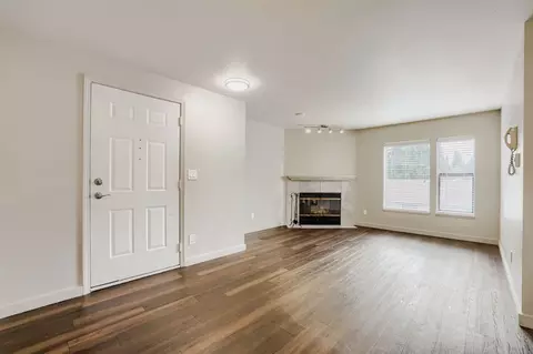1214 N 137th St, Seattle, WA 98133