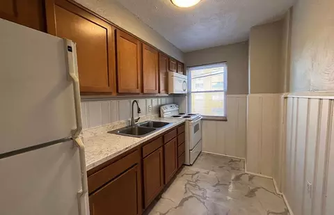 596 Lowell Ave, Cincinnati, OH 45220