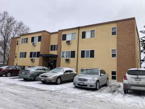 5950 E River Rd, Fridley, MN 55432