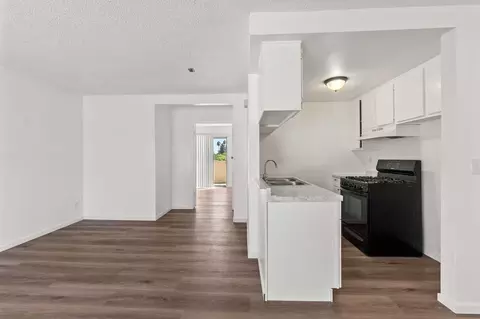 1515 N Dresser St, Santa Ana, CA 92701