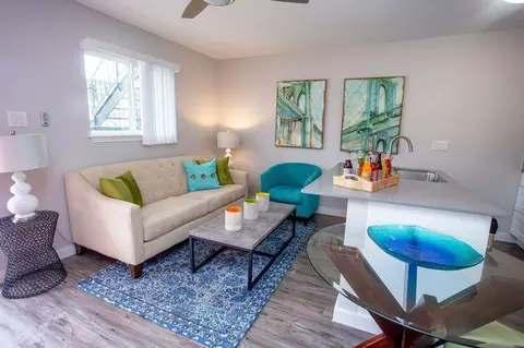 1211 W 8th St, Austin, TX 78703