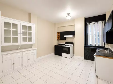 709 S 3rd St, Louisville, KY 40202