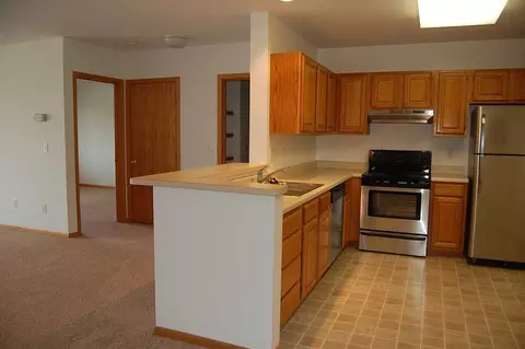 806 Riverwalk Dr, Waukesha, WI 53188