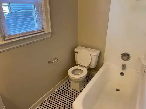 28 Gold Ave SW, Grand Rapids, MI 49504