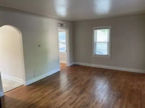28 Gold Ave SW, Grand Rapids, MI 49504