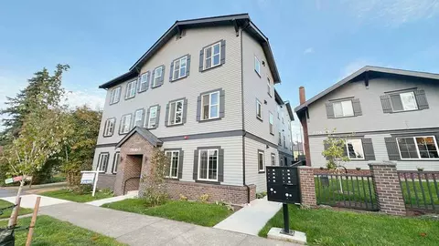 1316 High St, Bellingham, WA 98225