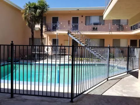 10121 Samoa Ave, Los Angeles, CA 91042