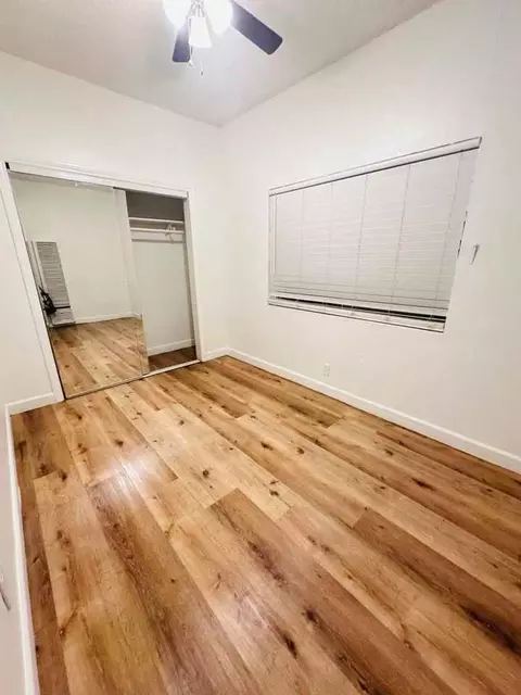 6717 S San Pedro St, Los Angeles, CA 90003