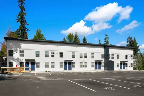 5707 202nd St SW, Lynnwood, WA 98036