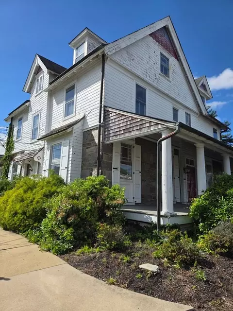 1858 Guernsey Ave, Abington, PA 19001