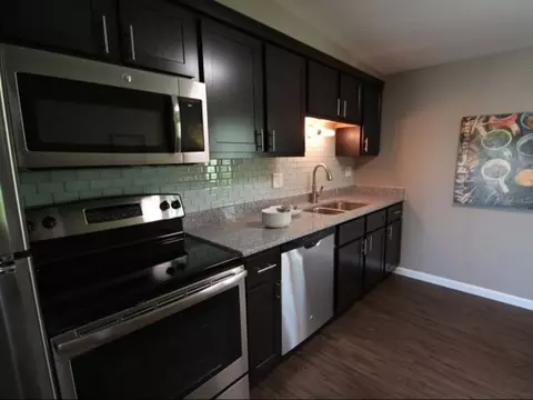 300 S Main St, Edwardsville, IL 62025