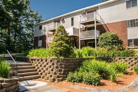 103 Spit Brook Rd, Nashua, NH 03062
