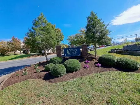 100 Rocky View Dr, Strasburg, VA 22657