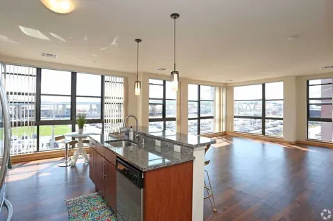 159 N Jackson St, Milwaukee, WI 53202