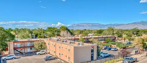 1111 Amherst Dr SE, Albuquerque, NM 87106