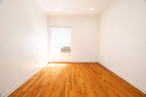 1117 SW Alder St, Portland, OR 97205