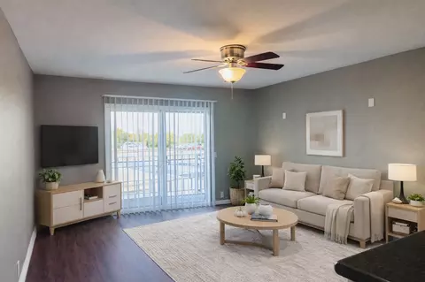 415 Plymouth Dr, Vista, CA 92083
