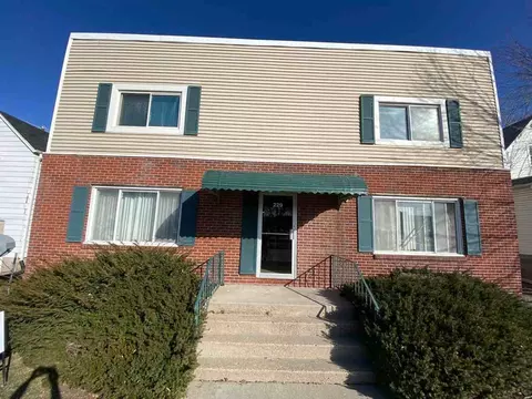 229 4th St, West Des Moines, IA 50265