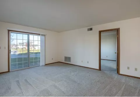 n91w16995 W17155 Apple Tree Ct, Menomonee Falls, WI 53051