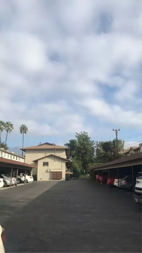 1026 W Huntington Dr, Arcadia, CA 91007