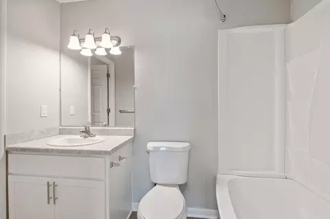 214 S Hewitt Rd, Ypsilanti, MI 48197 photo 11